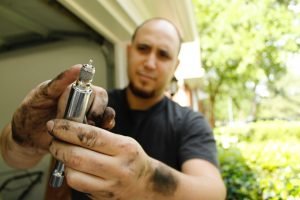 How-to-change-a-sparkplug-in-a-lawnmower-1
