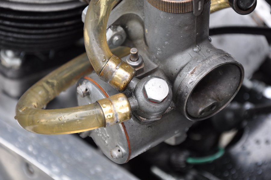 How To Clean A Carburetor On A Lawnmower Without Removing
