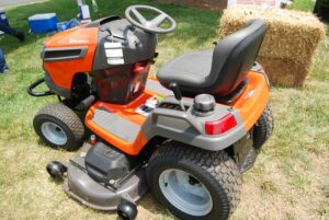 How to Level a Husqvarna Lawnmower Deck, step by step